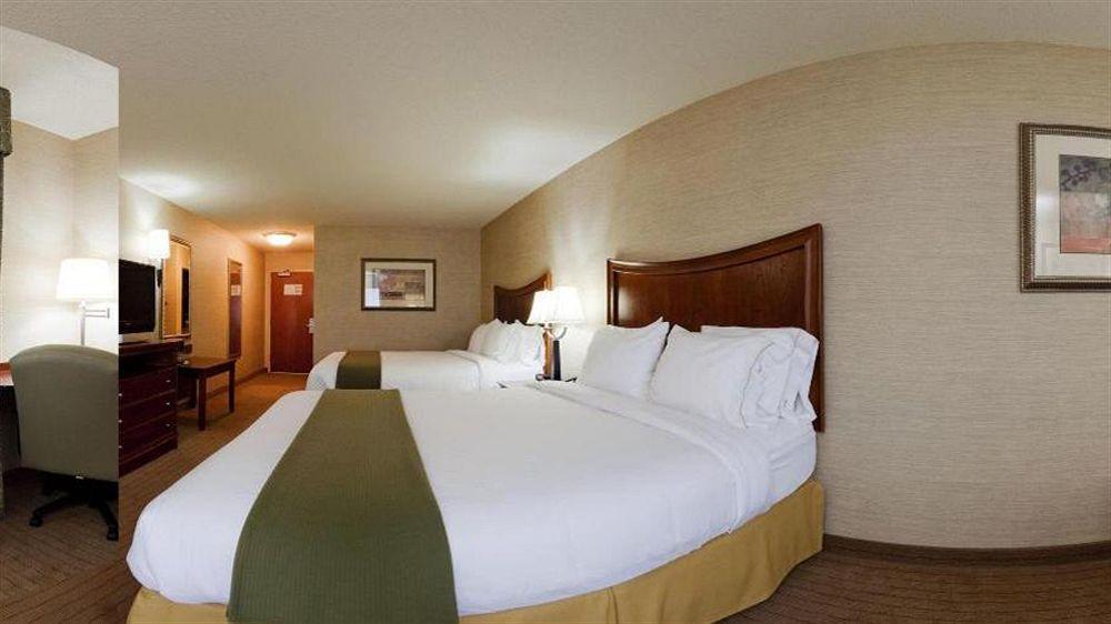 Holiday Inn Express Hotel & Suites Urbana-Champaign-U Of I Area By Ihg Экстерьер фото