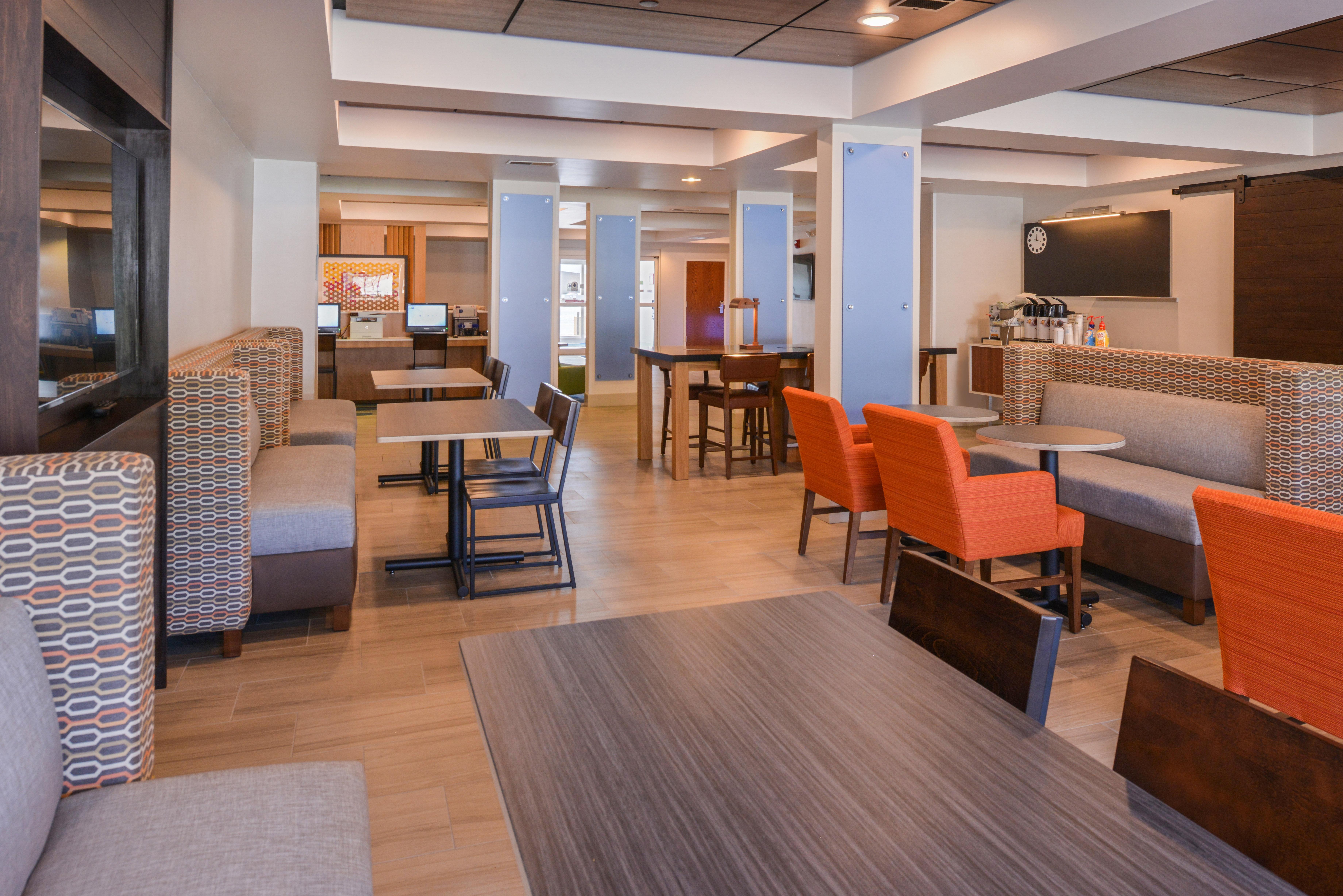 Holiday Inn Express Hotel & Suites Urbana-Champaign-U Of I Area By Ihg Экстерьер фото