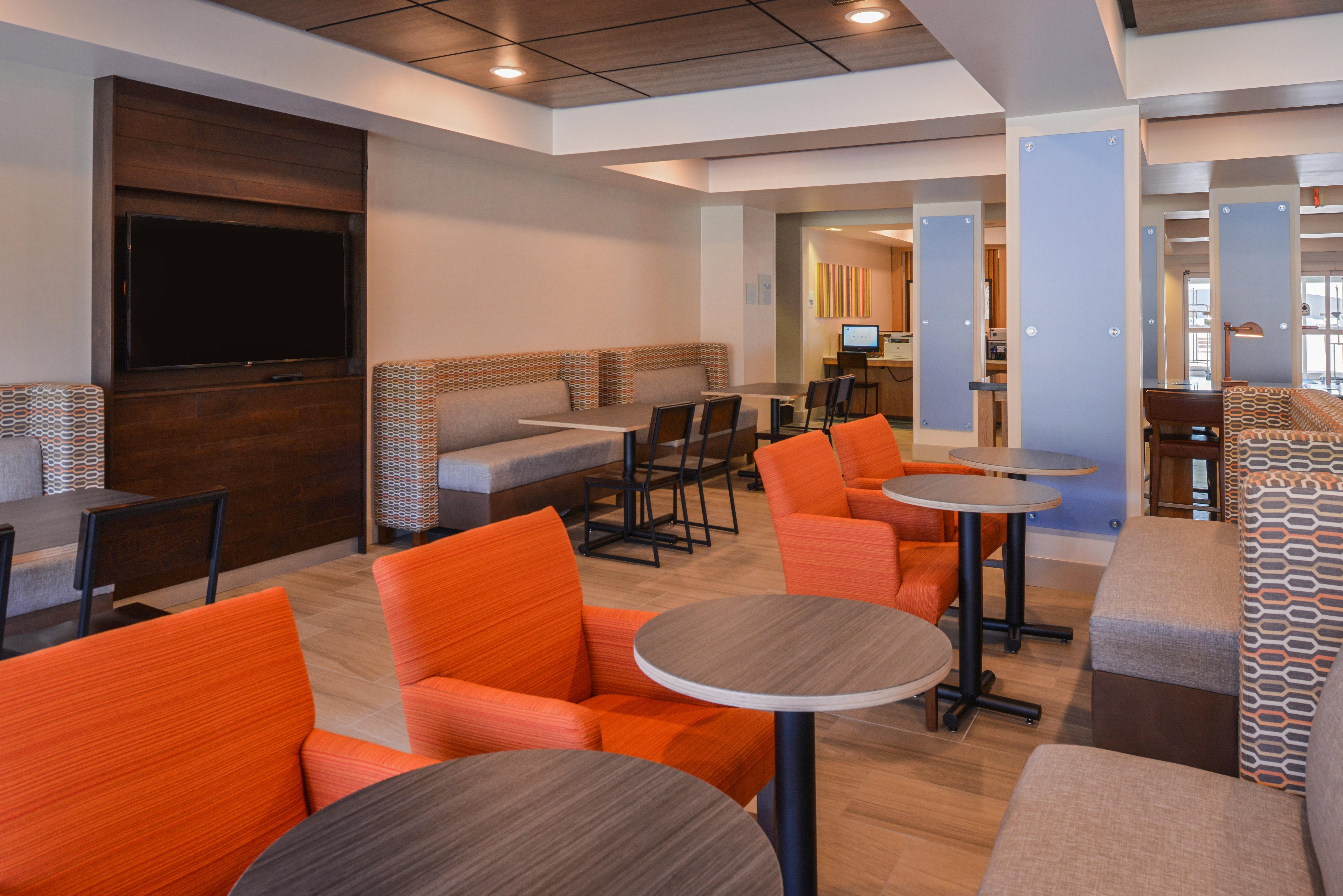 Holiday Inn Express Hotel & Suites Urbana-Champaign-U Of I Area By Ihg Экстерьер фото