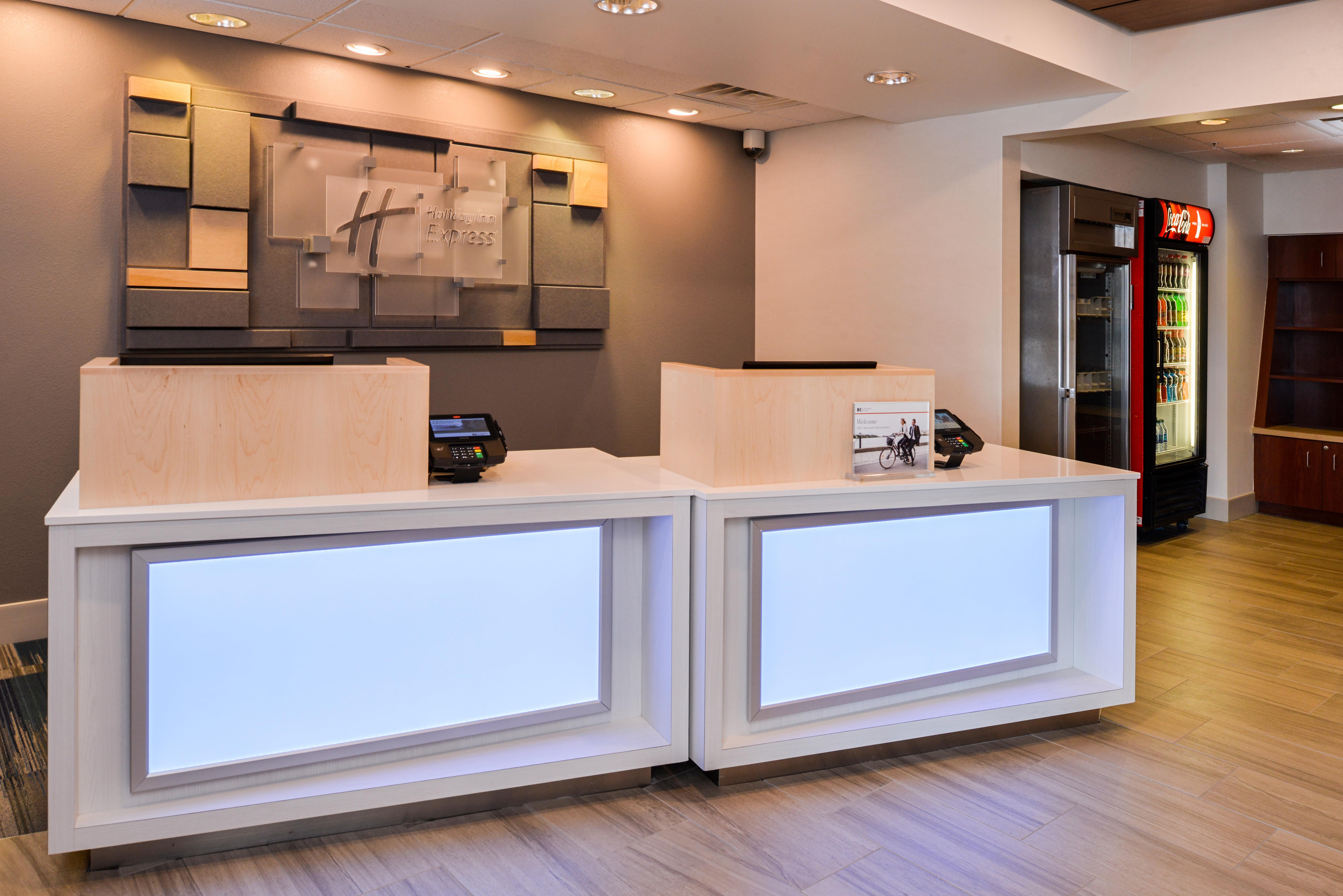Holiday Inn Express Hotel & Suites Urbana-Champaign-U Of I Area By Ihg Экстерьер фото