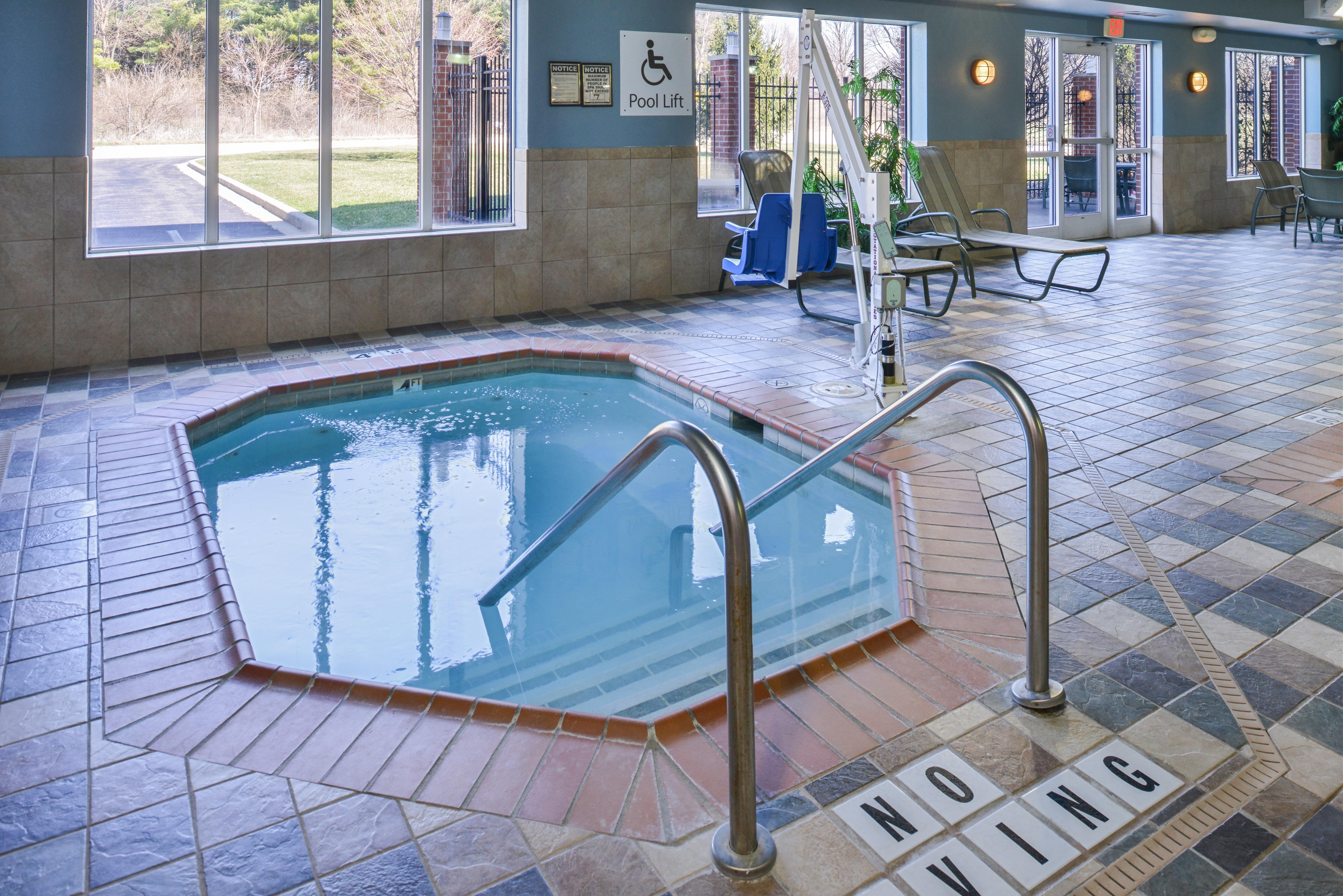 Holiday Inn Express Hotel & Suites Urbana-Champaign-U Of I Area By Ihg Экстерьер фото
