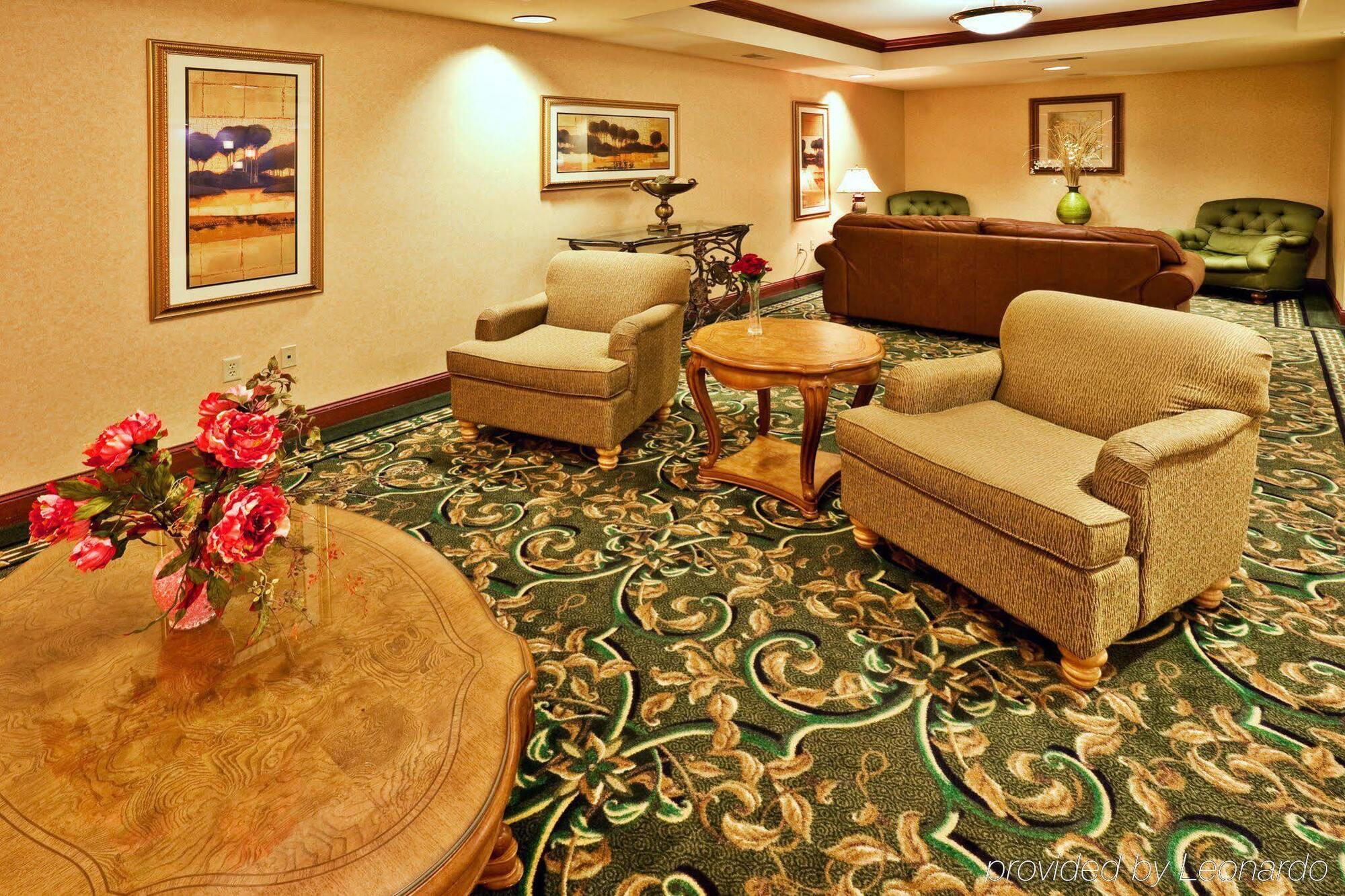 Holiday Inn Express Hotel & Suites Urbana-Champaign-U Of I Area By Ihg Экстерьер фото