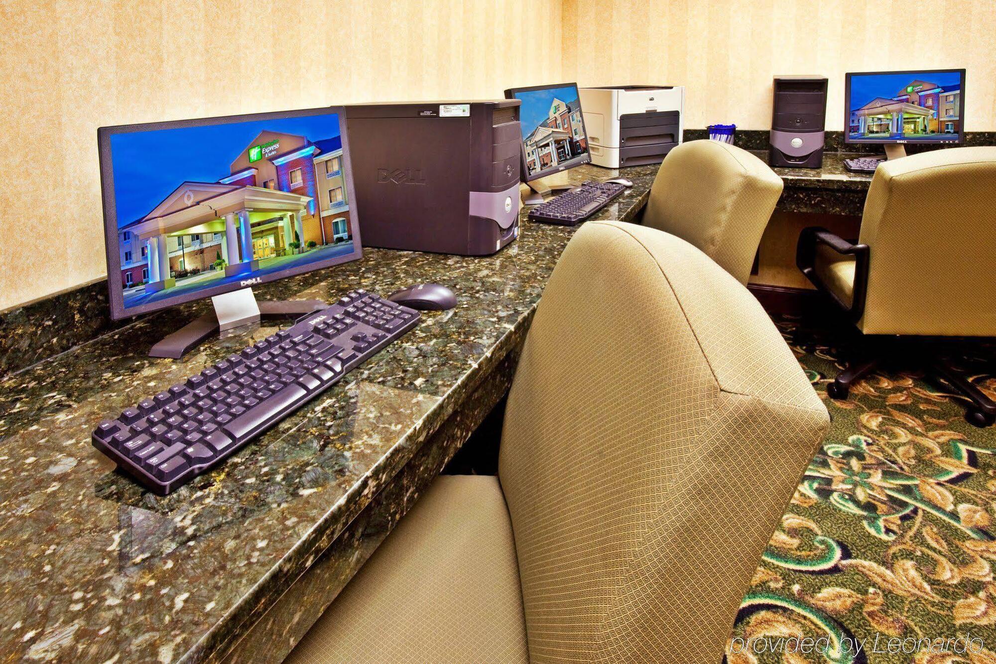 Holiday Inn Express Hotel & Suites Urbana-Champaign-U Of I Area By Ihg Экстерьер фото
